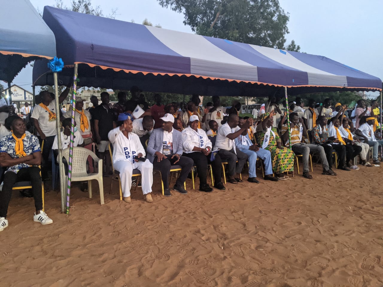 Élections législatives et régionales : le parti PDP clôture en beauté la campagne avec un concert-meeting à Lomé