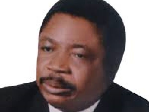 Décès de Kwassi Klutsè : Kodjo Adedze salue la mémoire d’un homme qui a contribué au développement de Zio
