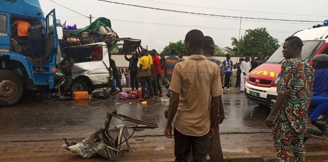 Grave accident sur la RN1 à Atakpamé : Plusieurs morts et blessés