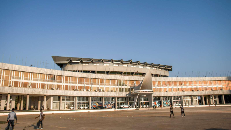 Fermeture Temporaire du Palais des Congrès de Lomé pour Rénovation