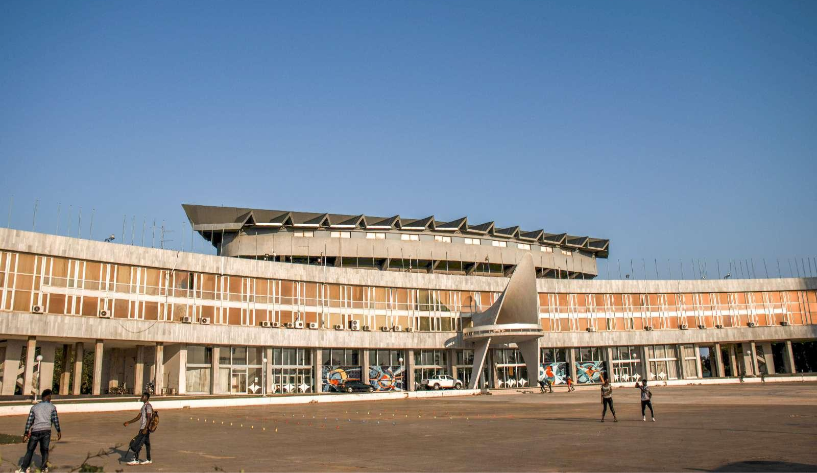 Fermeture Temporaire du Palais des Congrès de Lomé pour Rénovation