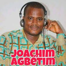 La HAAC interdit à Joachim Agbetim les émissions d’actualité et d’information pendant 3 mois