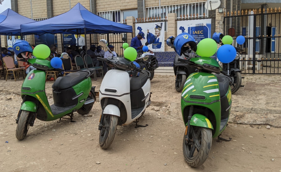 Une inscription à l’IAEC offre désormais une moto électrique