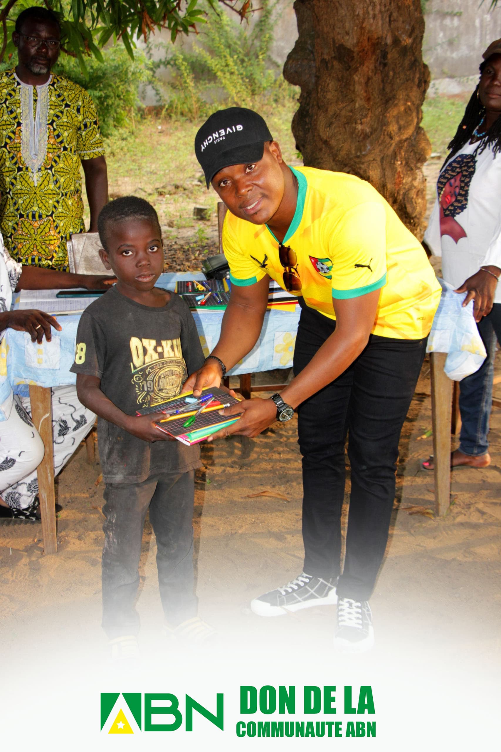 Adjé Bédjen Nunyakpen soutient les enfants démunis d’Agbodrafo avec des kits scolaires