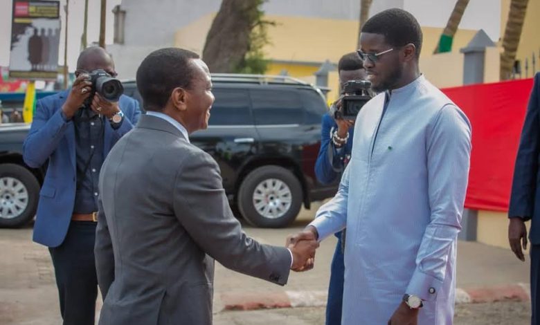 Sevon-Tépé Kodjo Adédzé représente le Togo lors de la commémoration du massacre de Thiaroye.