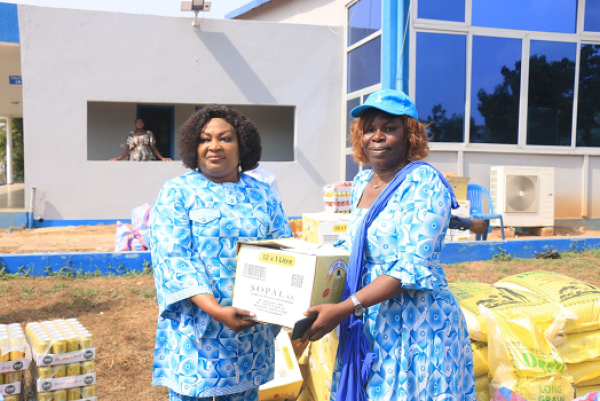 Fêtes de fin d’année : Faure Gnassingbé soutient les femmes du Grand Lomé