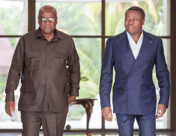 Le Président togolais à l’investiture de John Dramani Mahama au Ghana