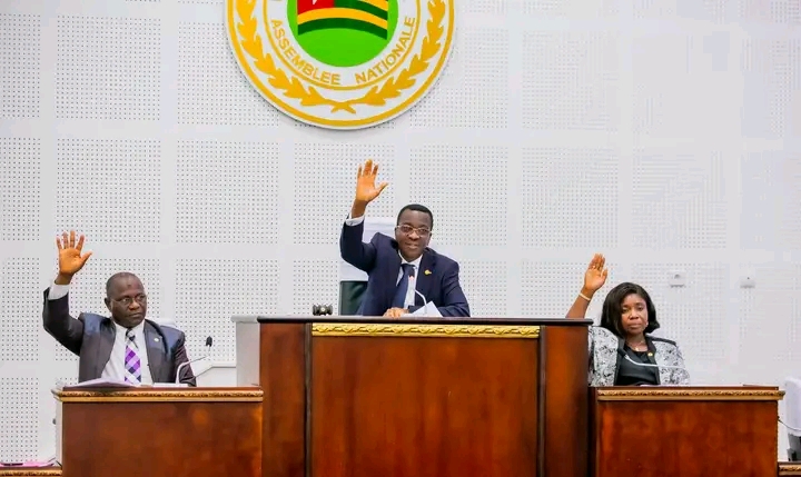 Réformes économiques : le Parlement togolais adopte deux lois clés