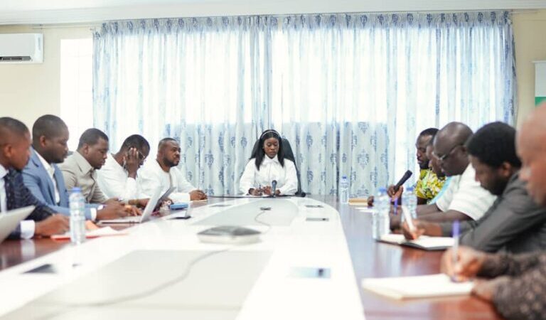 Renforcement des actions d’assainissement : concertation entre le gouvernement et les acteurs du secteur