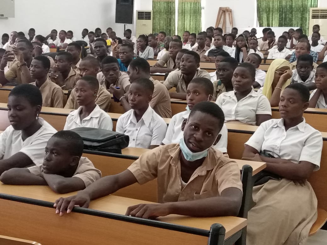 Togo : 43 élèves exclus pour grossesses sur des mineures