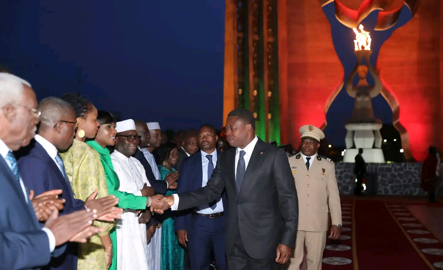 Faure Gnassingbé rallume la flamme de l’indépendance à la veille des 65 ans du Togo