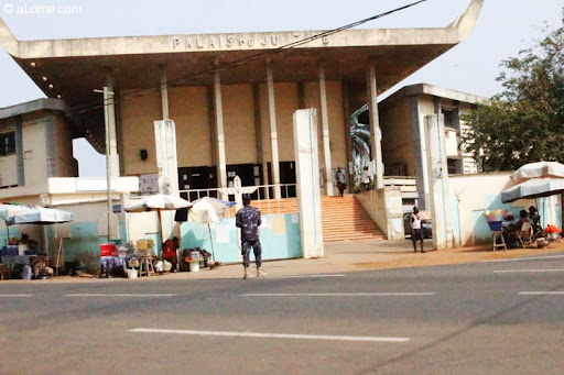 Manifestations illégales : le parquet de Lomé engage des poursuites contre 56 individus