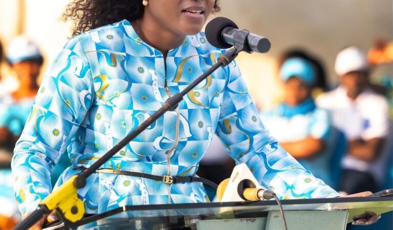 Aného : Sandra Ablamba Johnson échange avec les femmes autour des acquis du développement