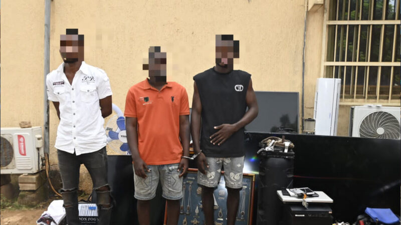 Trois présumés criminels arrêtés à Lomé dans une affaire de vols et d’agressions