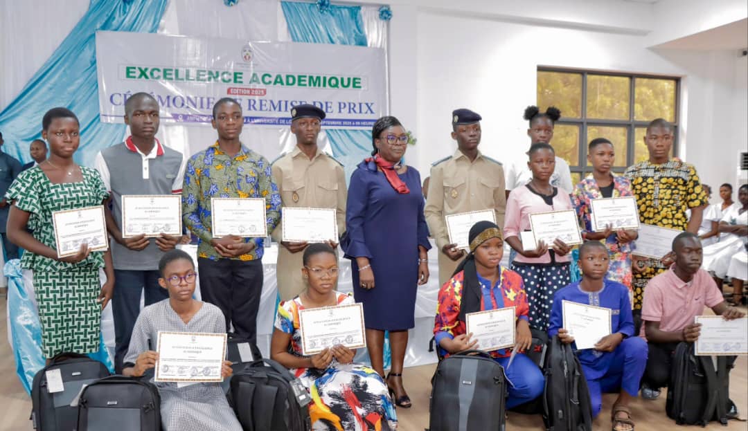 Togo : 222 élèves primés lors de la cérémonie nationale de l’excellence académique