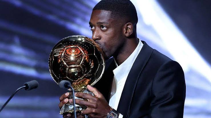 Ousmane Dembélé sacré Ballon d’Or 2025 : un triomphe salué par le monde du football