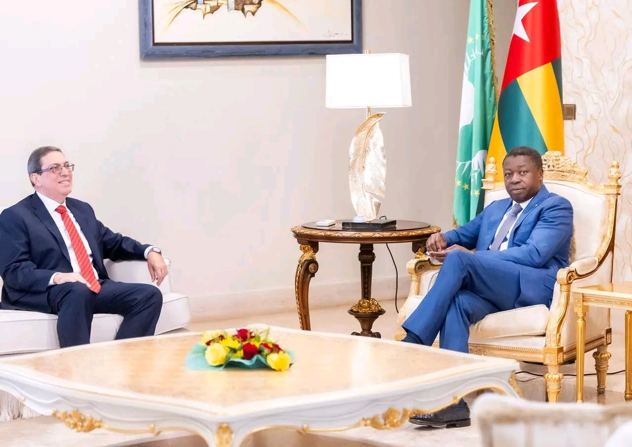 De nouveaux horizons entre le Togo et Cuba : Faure Gnassingbé reçoit le ministre cubain à Lomé