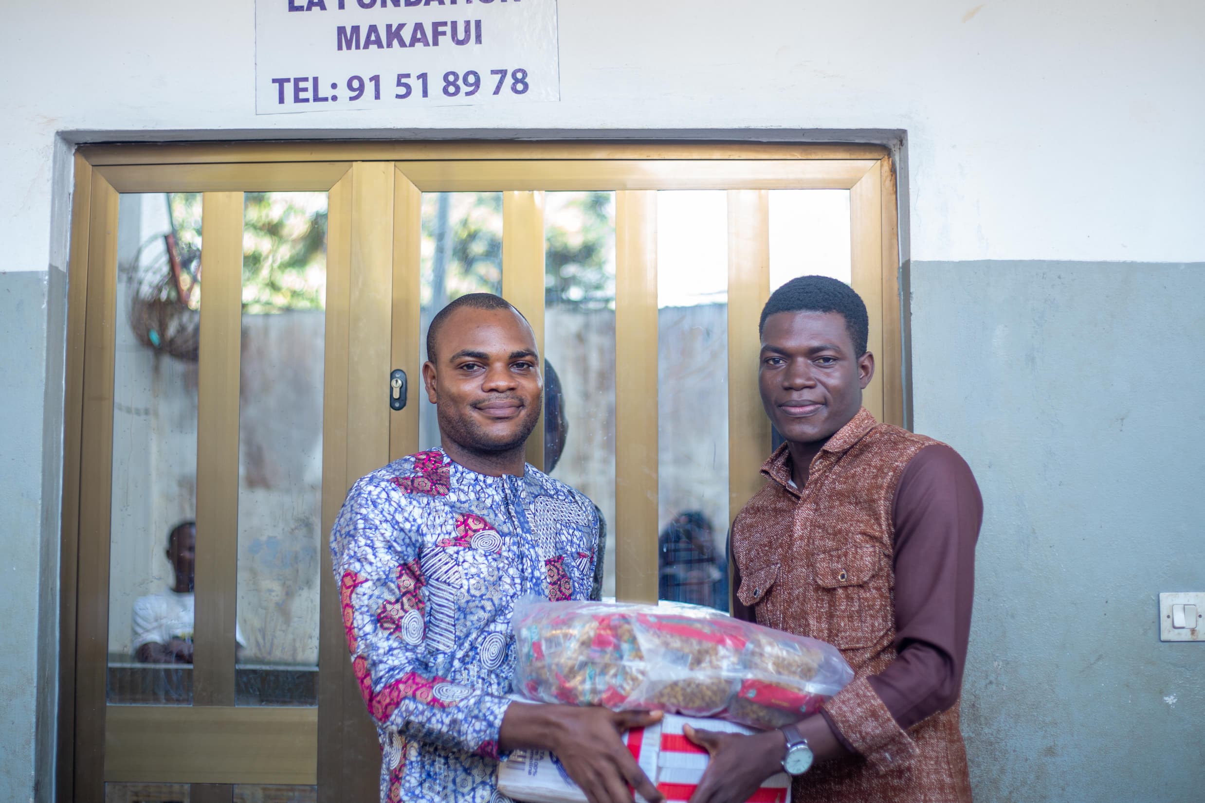 Dr Didier célèbre les cinq ans de son projet Gospel par un don à la Fondation Makafui